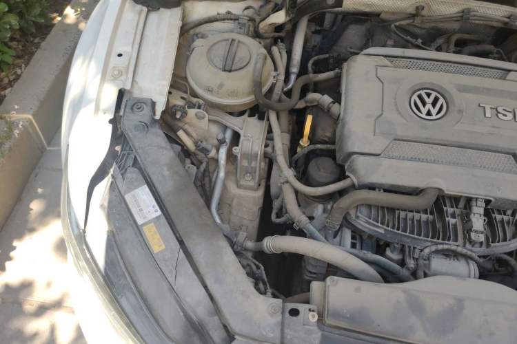 Used Volkswagen Lamando 2015 330TSI DSG Luxury Edition Engine Bay Right