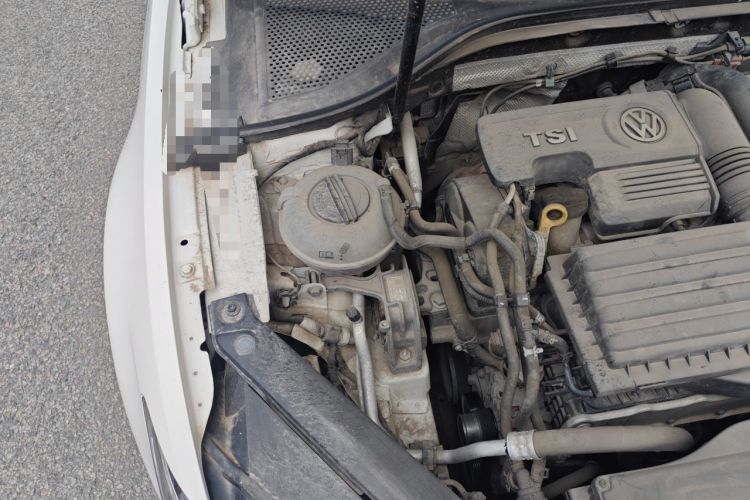Used Volkswagen Lamando 2015 230TSI DSG Fashion Edition Engine Bay Right