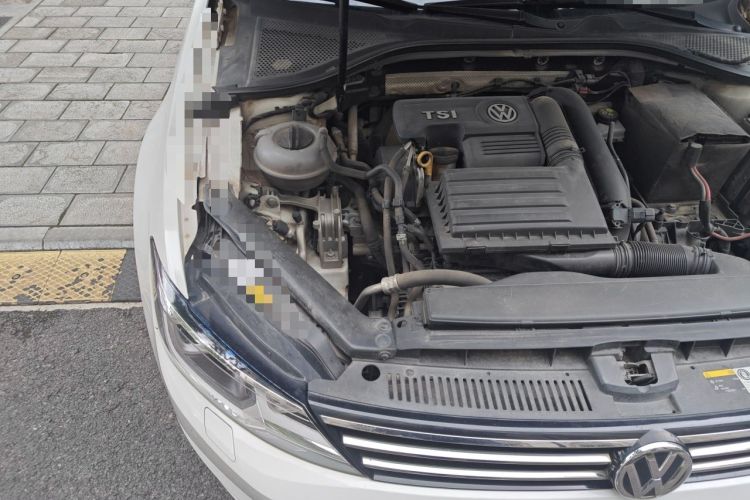 Used Volkswagen Lamando 2015 280TSI DSG Luxury Edition Engine Bay Right