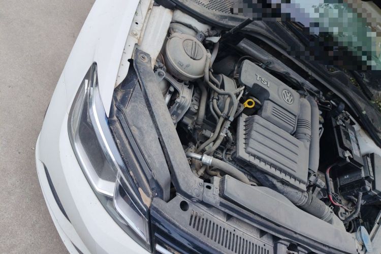 Used Volkswagen Lamando 2015 230TSI DSG Fashion Edition Engine Bay Right