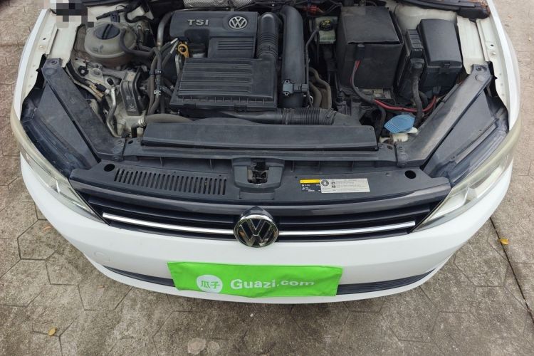 Used Volkswagen Lamando 2015 230TSI DSG Fashion Edition Engine Bay