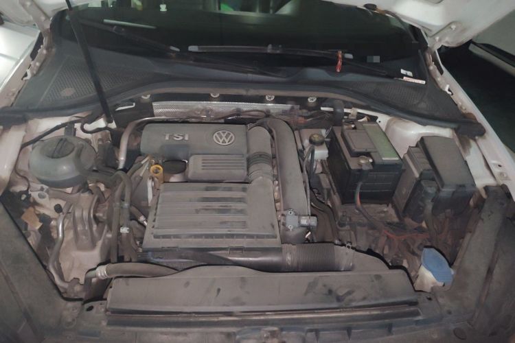 Used Volkswagen Lamando 2015 280TSI DSG Comfort Edition Engine Bay