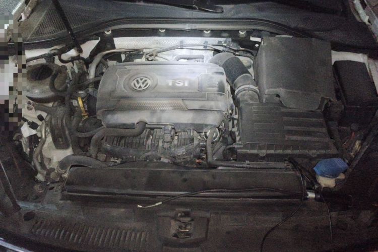 Used Volkswagen Lamando 2015 330TSI DSG Comfort Edition Engine Bay