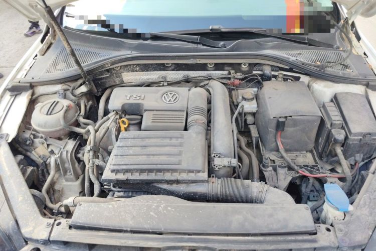 Used Volkswagen Lamando 2015 280TSI DSG Luxury Edition Engine Bay