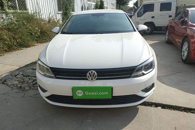 Used Volkswagen Lamando 2015 230TSI Manual Trend Edition Exterior 1
