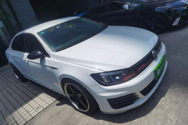 Used Volkswagen Lamando 2015 230TSI DSG Fashion Edition Exterior 1