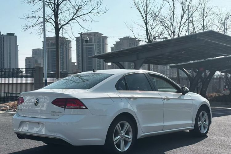 Used Volkswagen Lamando 2015 280TSI DSG Comfort Edition Exterior 2