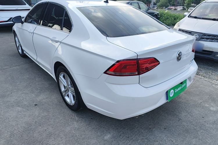 Used Volkswagen Lamando 2015 280TSI DSG Comfort Edition Exterior 2
