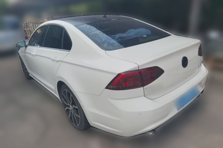 Used Volkswagen Lamando 2015 330TSI DSG Comfort Edition Exterior 3