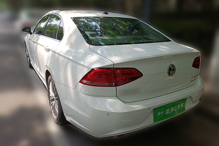 Used Volkswagen Lamando 2015 280TSI DSG Luxury Edition Exterior 3