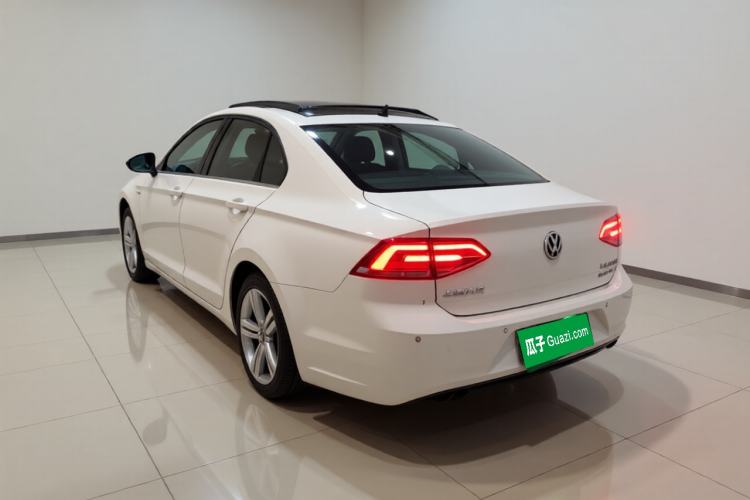 Used Volkswagen Lamando 2015 280TSI DSG Comfort Edition Exterior 3