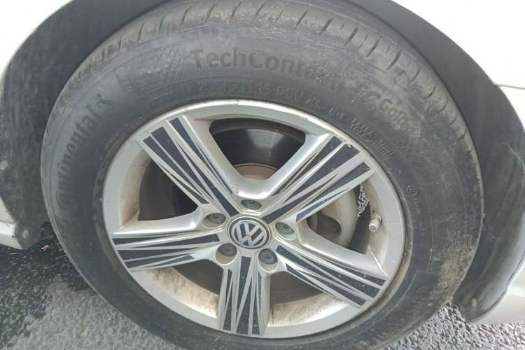 Used Volkswagen Lamando 2015 230TSI DSG Fashion Edition Exterior 4