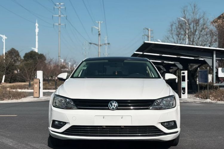 Used Volkswagen Lamando 2015 280TSI DSG Comfort Edition Exterior 4