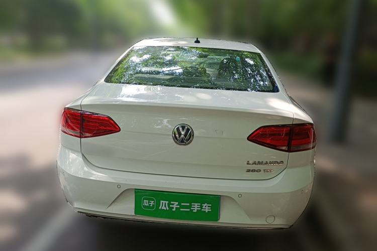 Used Volkswagen Lamando 2015 280TSI DSG Luxury Edition Exterior 4