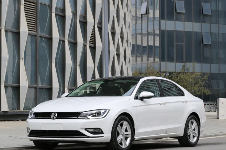 Used Volkswagen Lamando 2015 280TSI DSG Comfort Edition Exterior 4