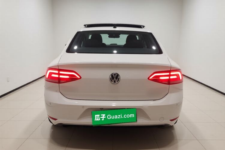 Used Volkswagen Lamando 2015 280TSI DSG Comfort Edition Exterior 4