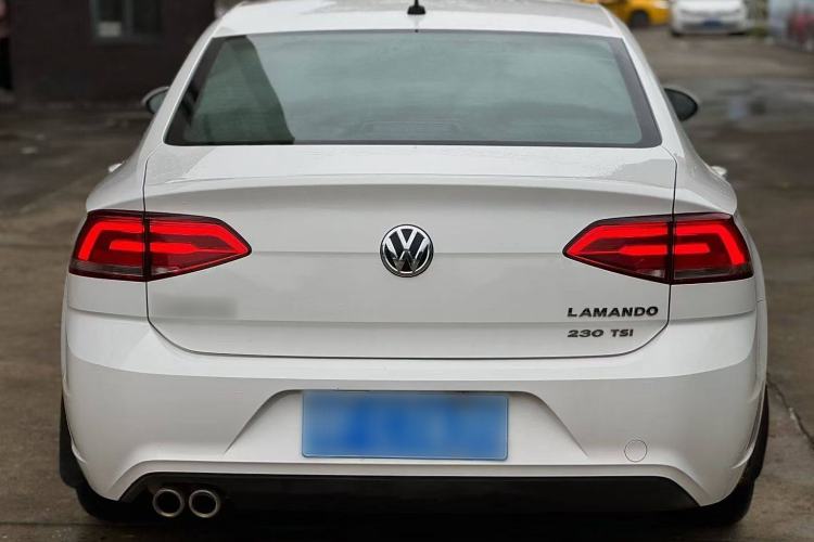 Used Volkswagen Lamando 2015 230TSI Manual Trend Edition Exterior 5