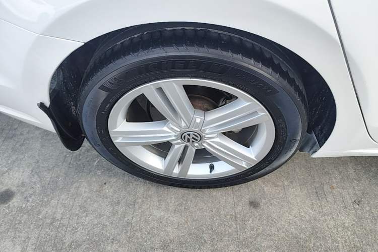 Used Volkswagen Lamando 2015 280TSI DSG Comfort Edition Exterior 5
