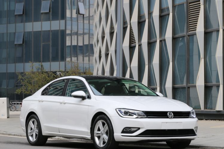Used Volkswagen Lamando 2015 280TSI DSG Comfort Edition Exterior 6