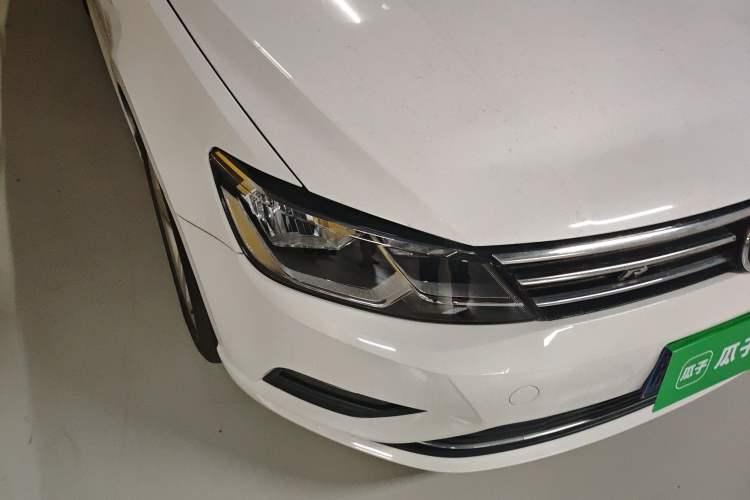Used Volkswagen Lamando 2015 280TSI DSG Comfort Edition Exterior 6