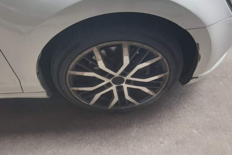 Used Volkswagen Lamando 2015 330TSI DSG Comfort Edition Exterior 7