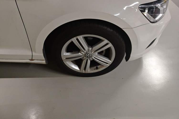 Used Volkswagen Lamando 2015 280TSI DSG Comfort Edition Exterior 7