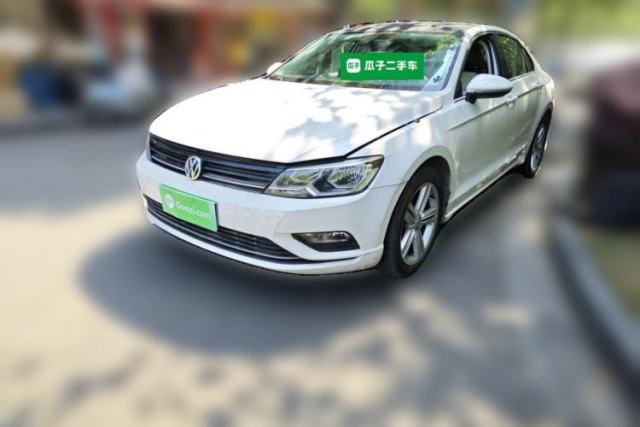 Used Volkswagen Lamando