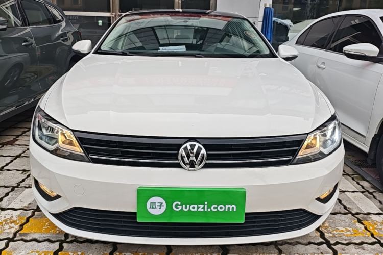 Used Volkswagen Lamando 2015 230TSI DSG Fashion Edition Front