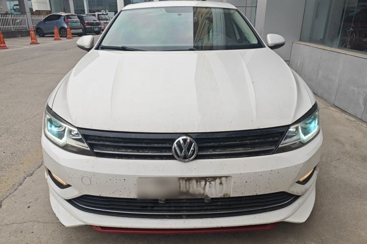 Used Volkswagen Lamando 2015 230TSI Manual Trend Edition Front