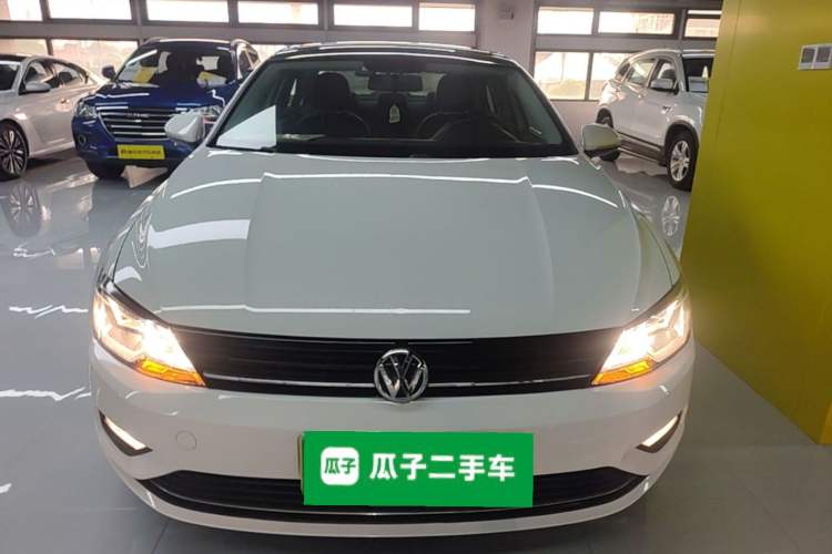 Used Volkswagen Lamando 2015 280TSI DSG Comfort Edition Front