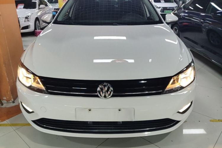 Used Volkswagen Lamando 2015 330TSI DSG Comfort Edition Front