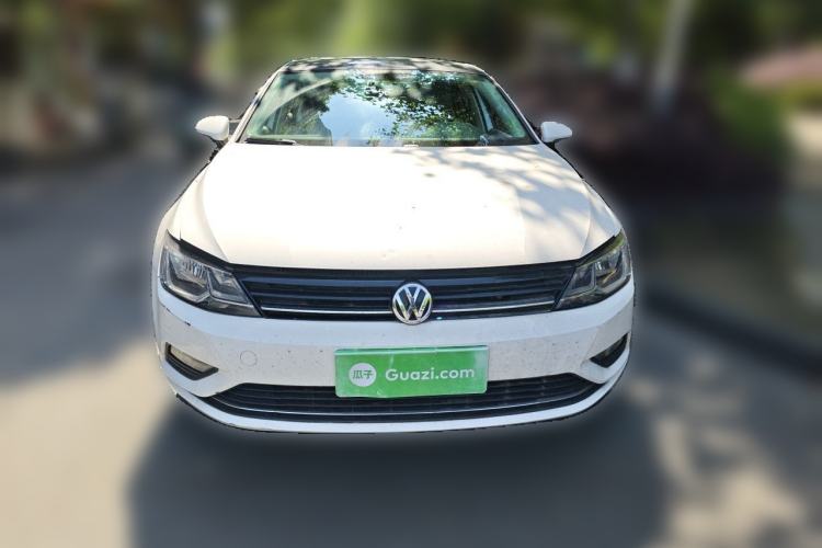 Used Volkswagen Lamando  Front