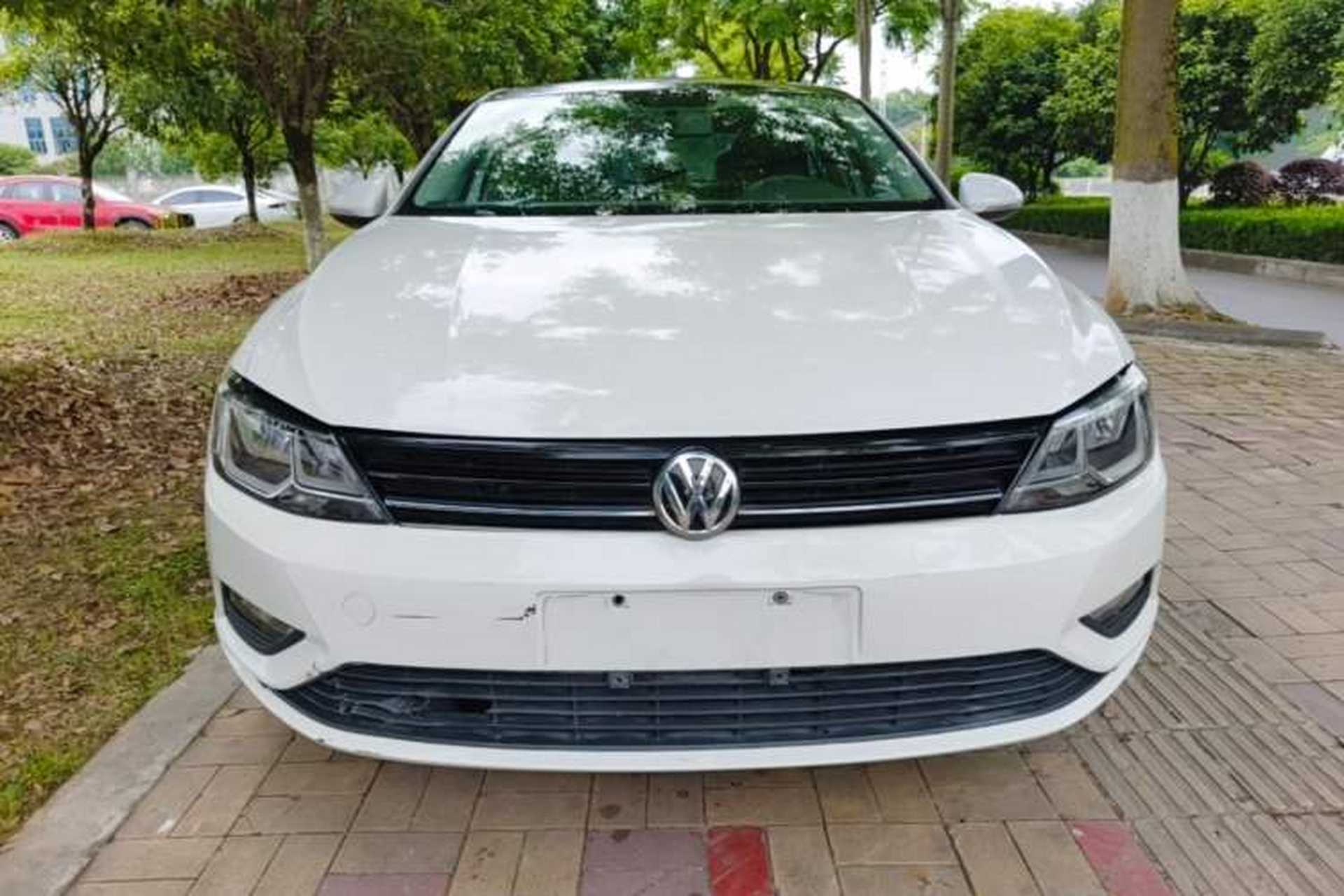 Used Volkswagen Lamando 2015 230TSI DSG Fashion Edition Front