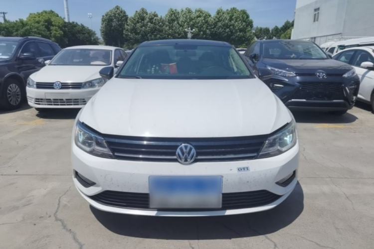 Used Volkswagen Lamando 2015 230TSI DSG Fashion Edition Front