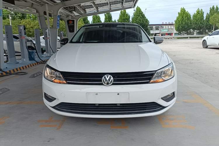 Used Volkswagen Lamando 2015 280TSI DSG Comfort Edition Front