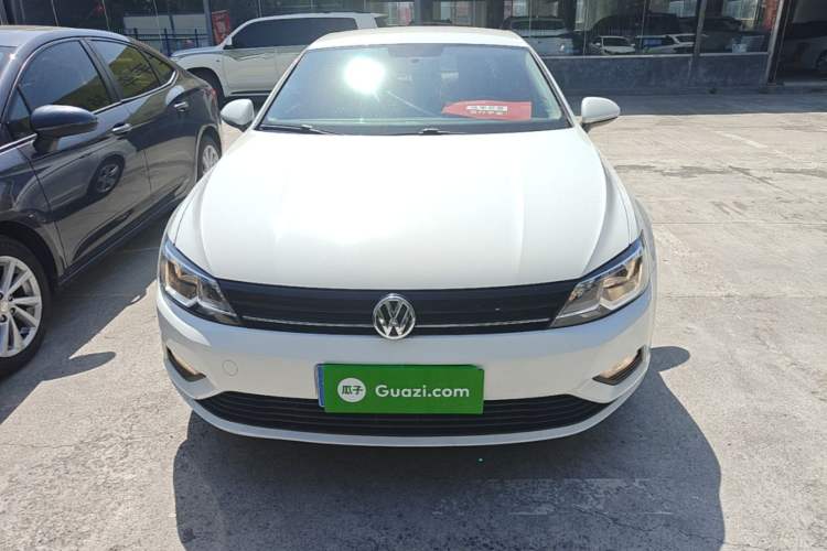 Used Volkswagen Lamando 2015 230TSI DSG Fashion Edition Front