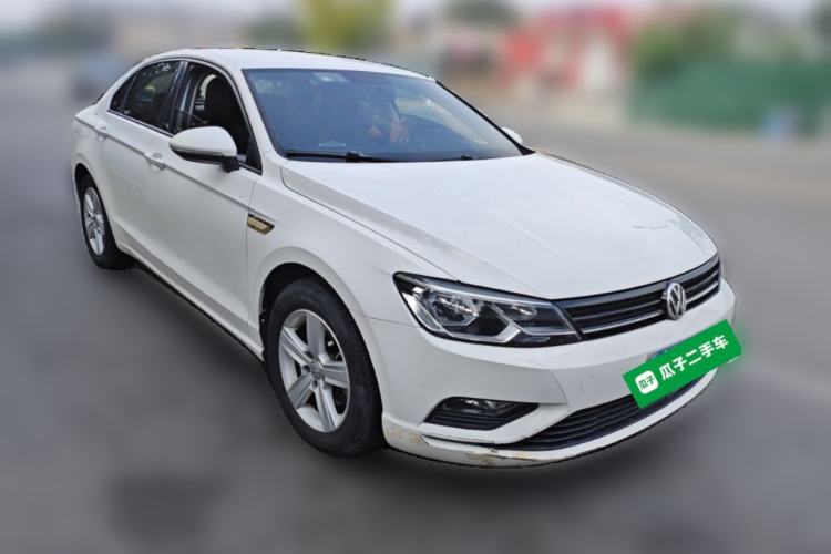 Used Volkswagen Lamando 2015 230TSI DSG Fashion Edition Front Right 45 Deg