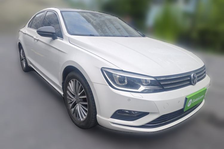 Used Volkswagen Lamando 2015 280TSI DSG Luxury Edition Front Right 45 Deg