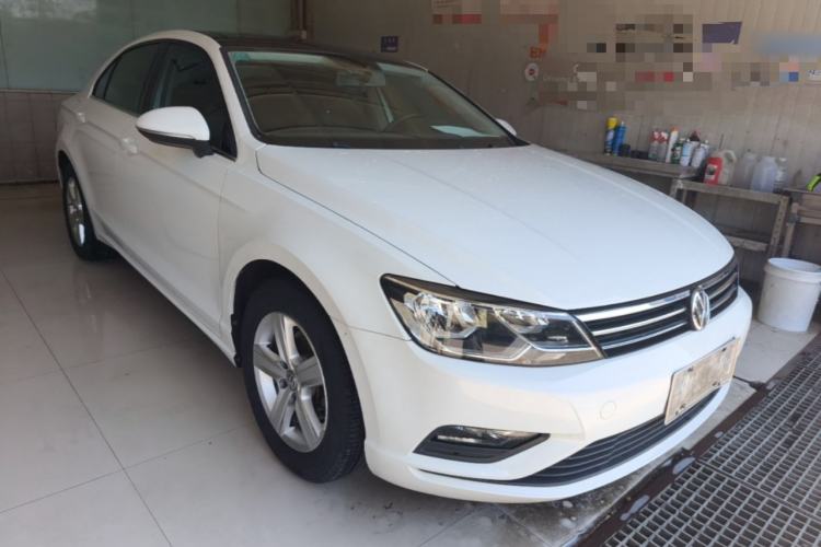 Used Volkswagen Lamando 2015 230TSI DSG Fashion Edition Front Right 45 Deg