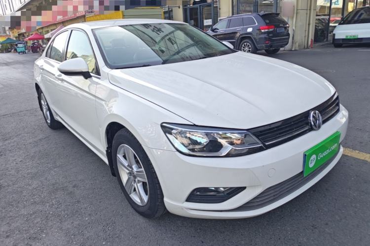 Used Volkswagen Lamando 2015 230TSI DSG Fashion Edition Front Right 45 Deg