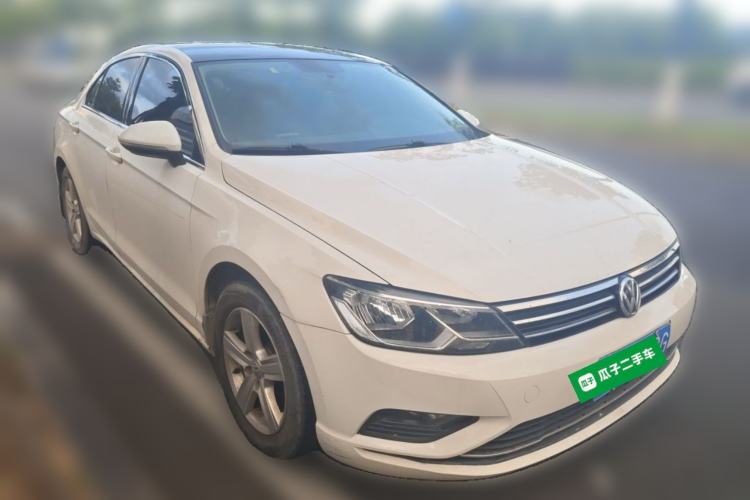 Used Volkswagen Lamando 2015 230TSI DSG Fashion Edition Front Right 45 Deg