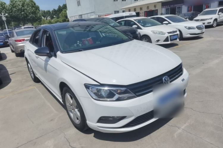 Used Volkswagen Lamando 2015 230TSI DSG Fashion Edition Front Right 45 Deg