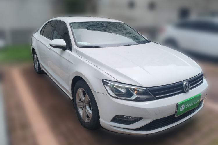 Used Volkswagen Lamando 2015 230TSI DSG Fashion Edition Front Right 45 Deg