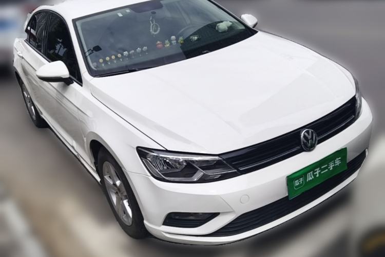 Used Volkswagen Lamando 2015 230TSI DSG Fashion Edition Front Right 45 Deg