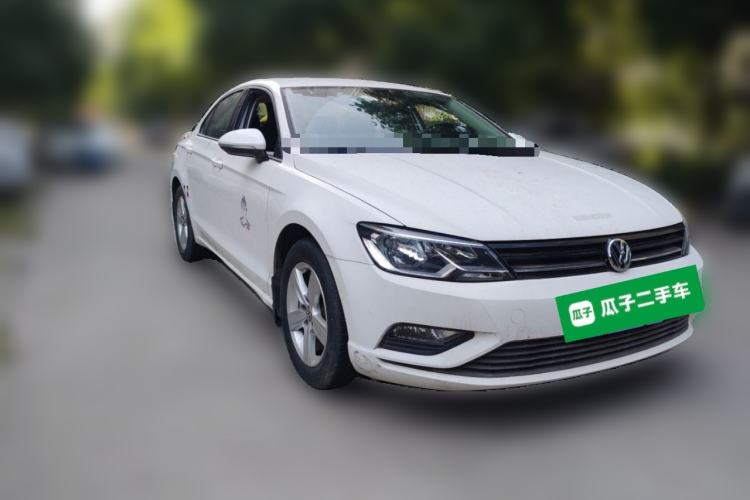 Used Volkswagen Lamando 2015 230TSI DSG Fashion Edition Front Right 45 Deg