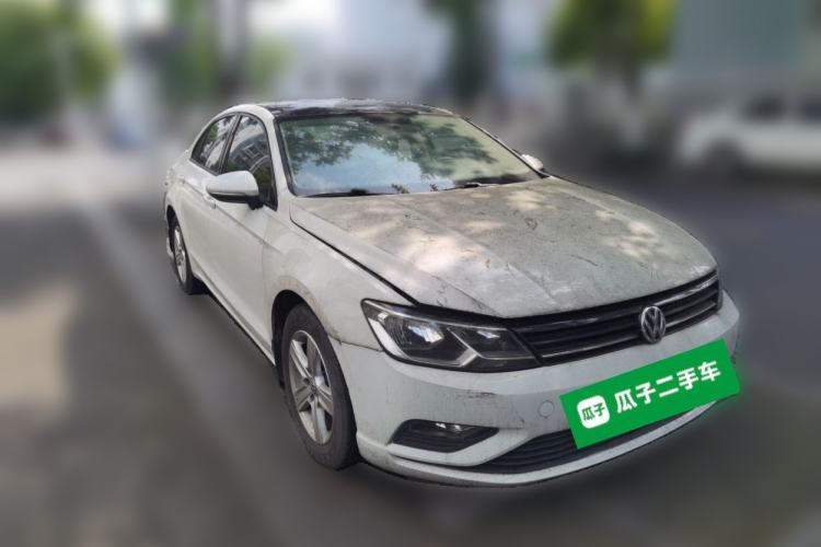Used Volkswagen Lamando 2015 230TSI DSG Fashion Edition Front Right 45 Deg