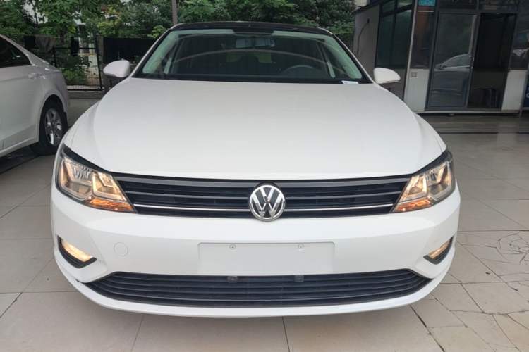 Used Volkswagen Lamando 2015 230TSI DSG Fashion Edition Front