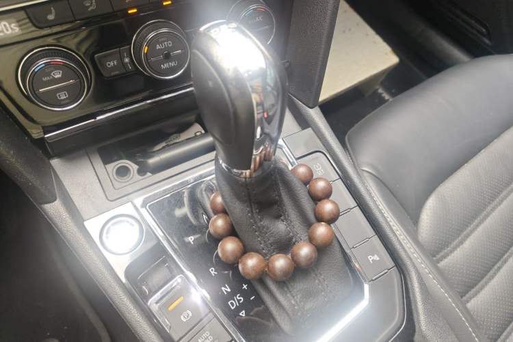 Used Volkswagen Lamando 2015 280TSI DSG Luxury Edition Gear Lever