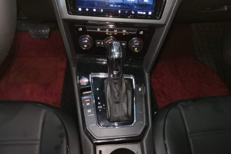 Used Volkswagen Lamando 2015 280TSI DSG Comfort Edition Gear Lever