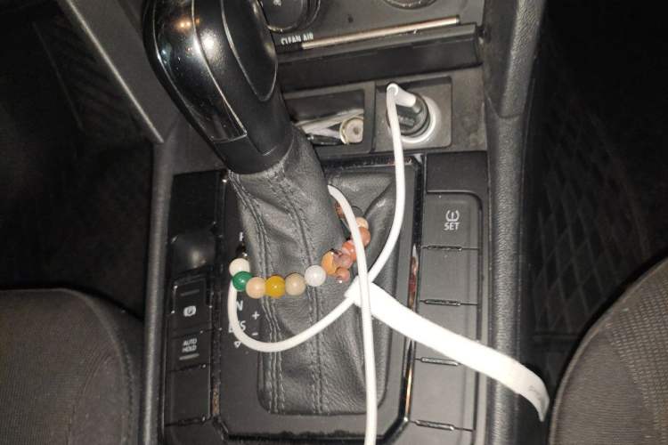 Used Volkswagen Lamando 2015 230TSI DSG Fashion Edition Gear Lever